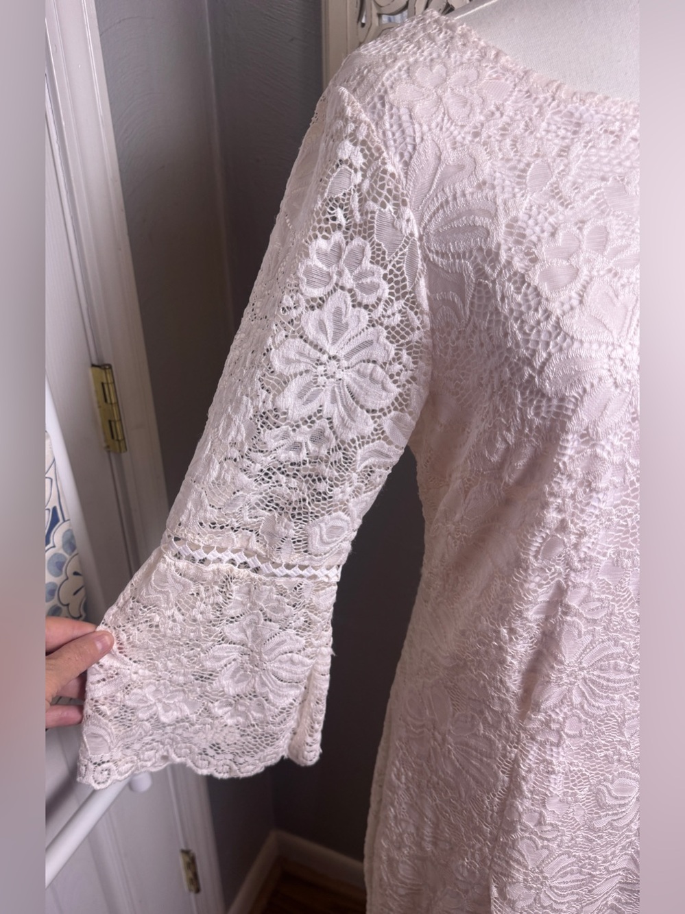 Candalite Studio One New York Ivory Cream Lace Bell Sleeve Dress L